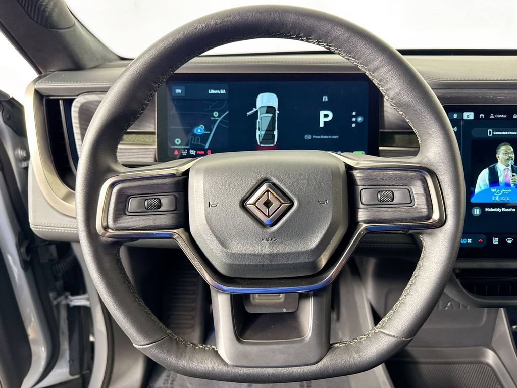 Used 2025 Rivian R1S Adventure image 10