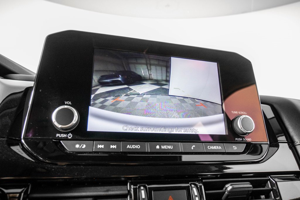 Used 2025 Nissan Pathfinder SV image 24