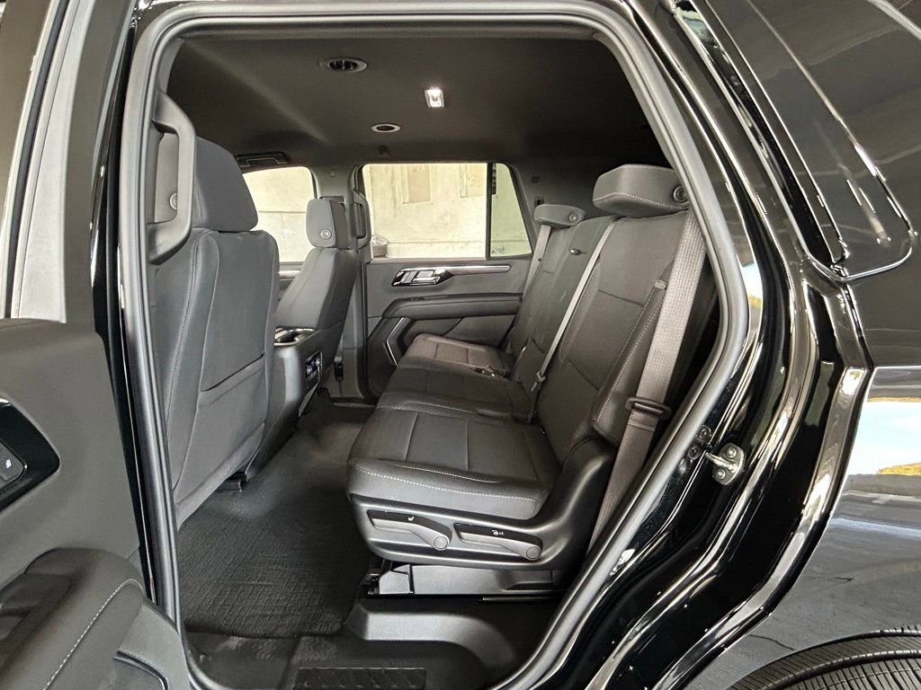 Used 2025 Chevrolet Tahoe LS image 32