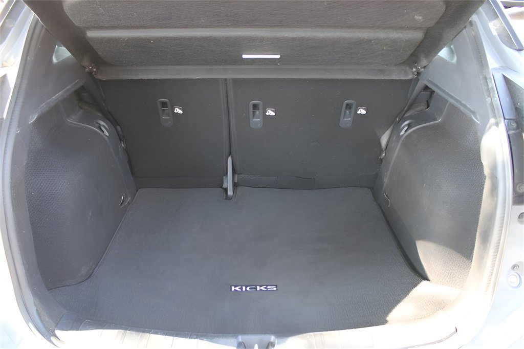 Used 2024 Nissan Kicks SR w/ SR Premium Package image 9