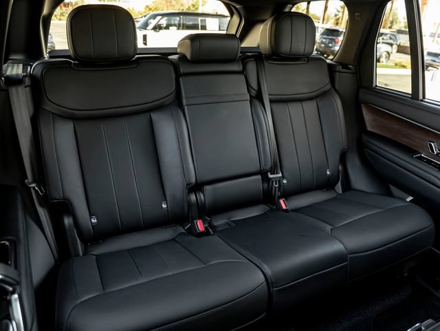 Certified 2024 Land Rover Range Rover SE AWD/4WD image 33