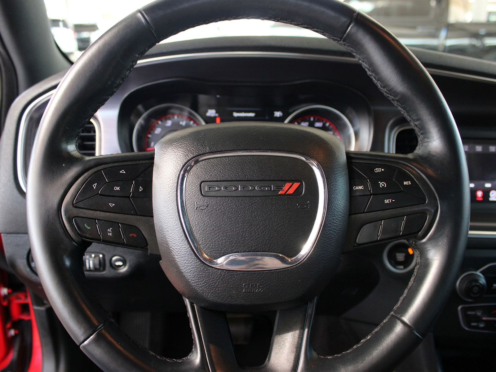Used 2018 Dodge Charger SXT RWD image 22