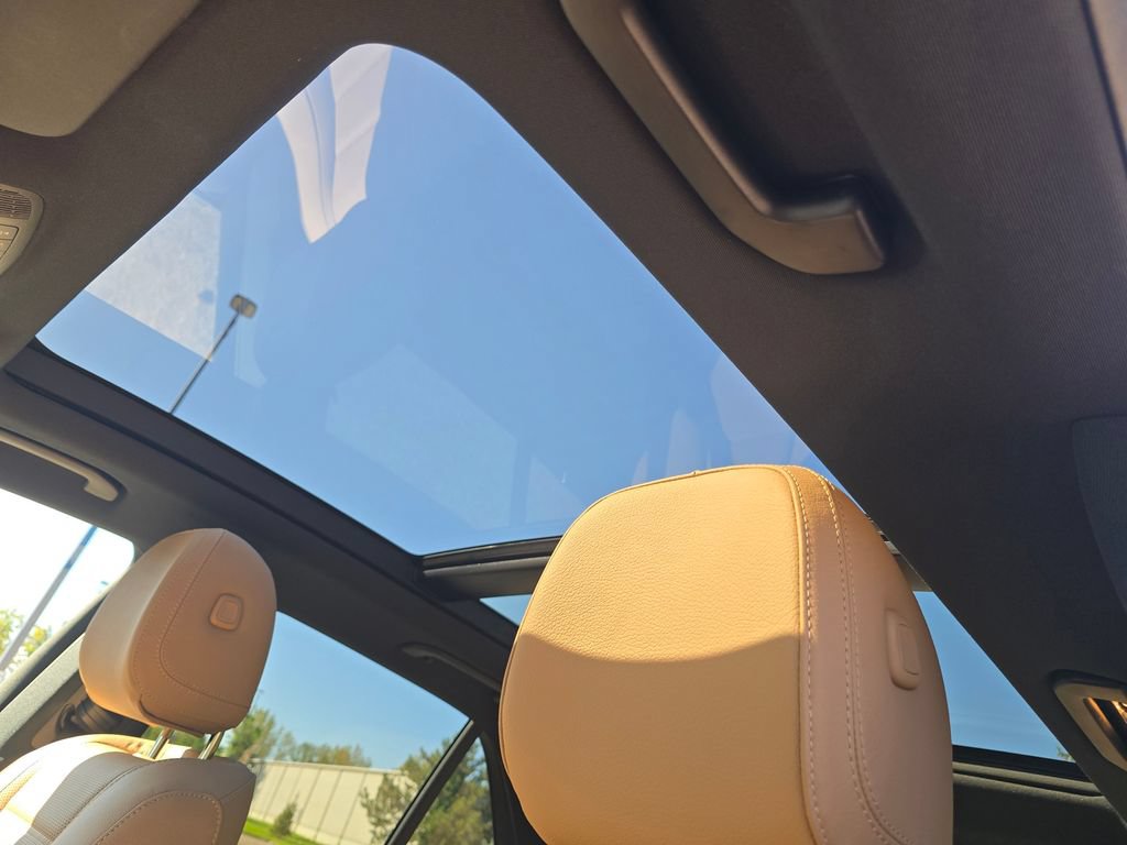 Used 2024 Mercedes-Benz GLE 350 4MATIC image 3