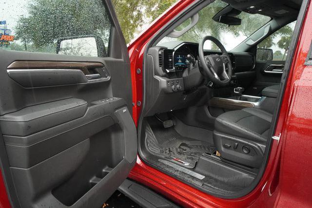 Used 2024 Chevrolet Silverado 1500 LT Trail Boss image 13