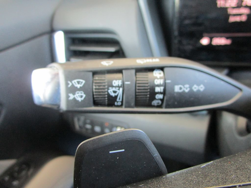 Used 2026 GMC Terrain Elevation w/ Elevation Premium Package FWD image 30