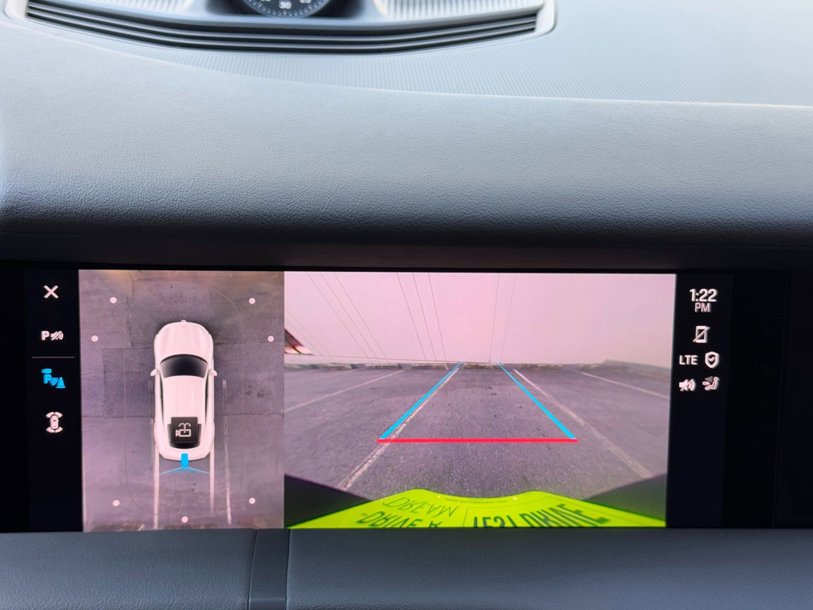 Used 2020 Porsche Taycan 4S image 32