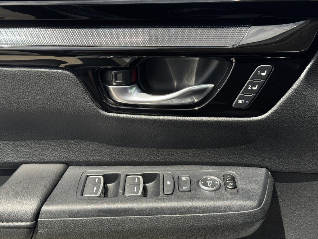Used 2025 Honda CR-V EX-L image 22
