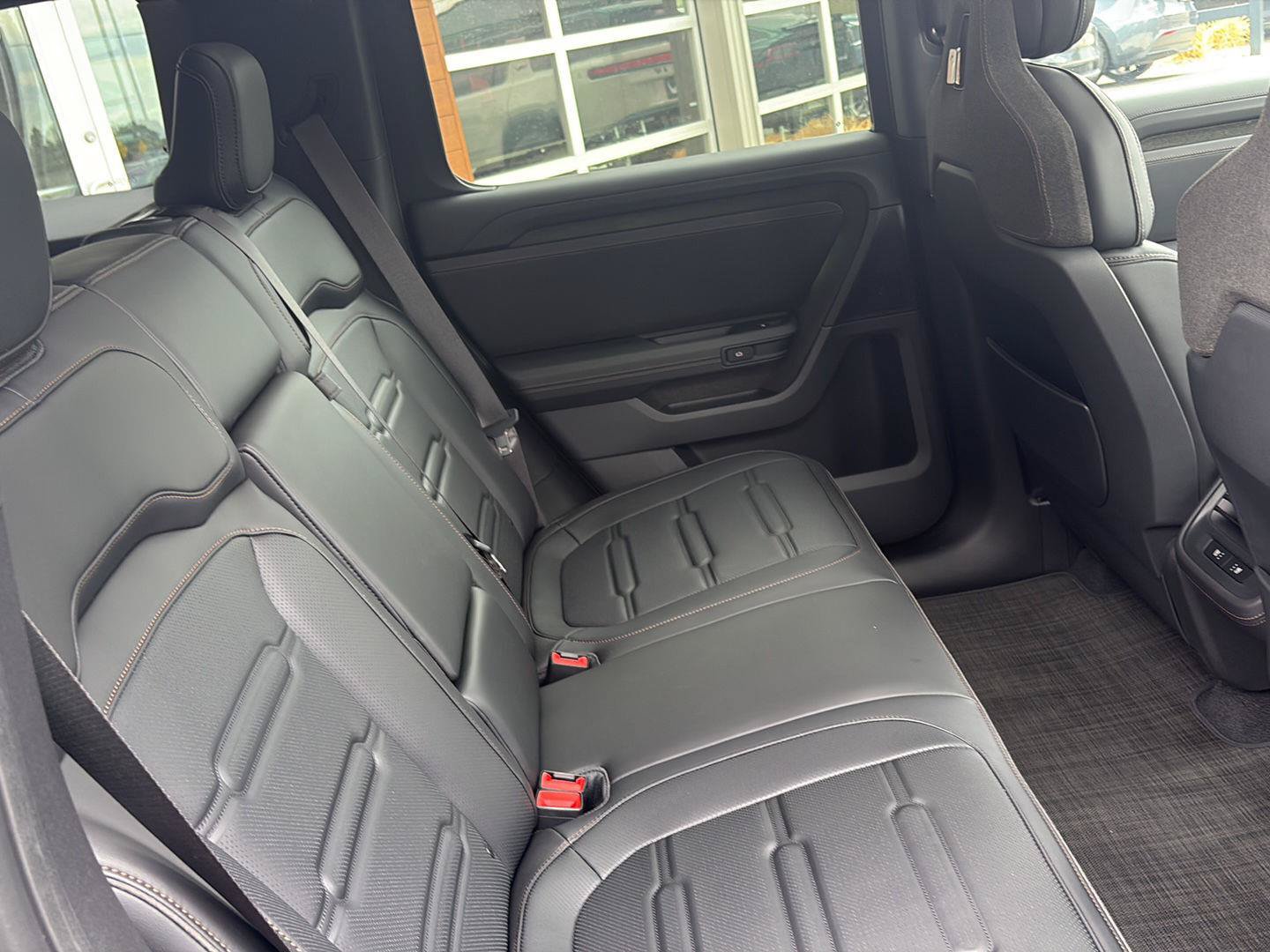 Used 2027 Rivian R2 Performance AWD/4WD image 22