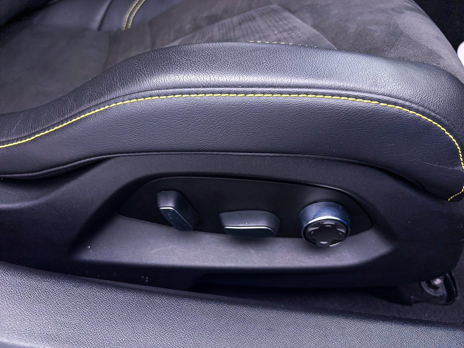 Used 2020 Chevrolet Corvette Stingray Premium Cpe w/ 3LT Preferred Equipment Group image 56