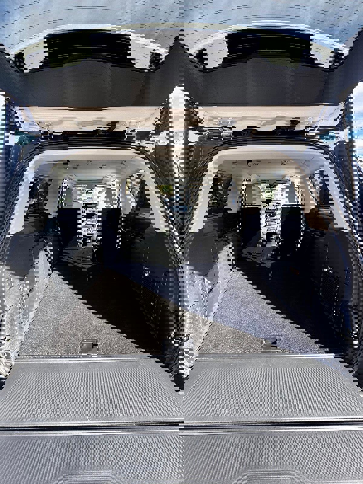 New 2025 Ford Expedition Max Platinum w/ Driver's Package image 12