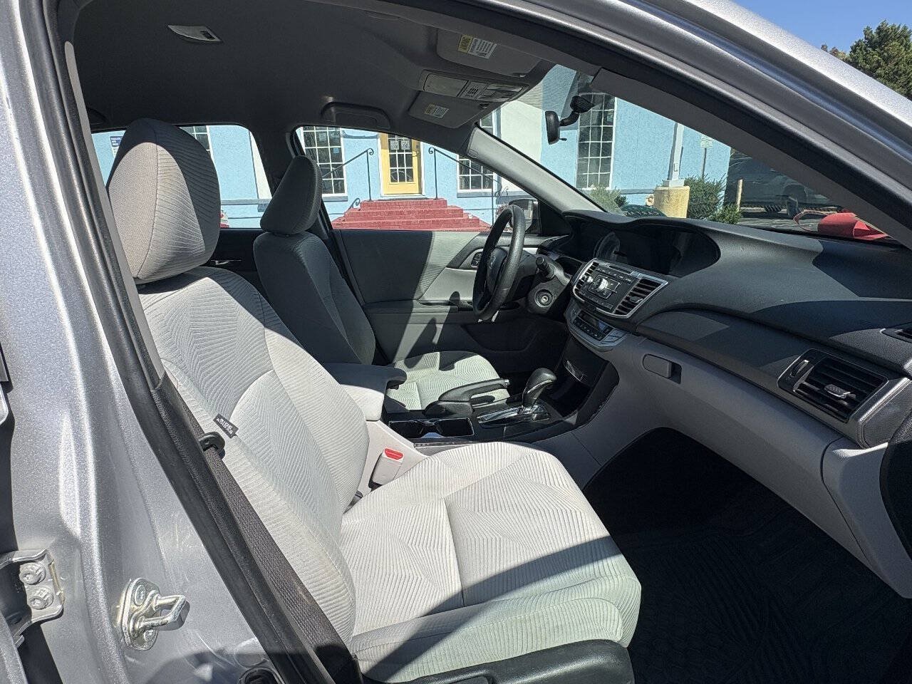 Used 2015 Honda Accord LX image 18