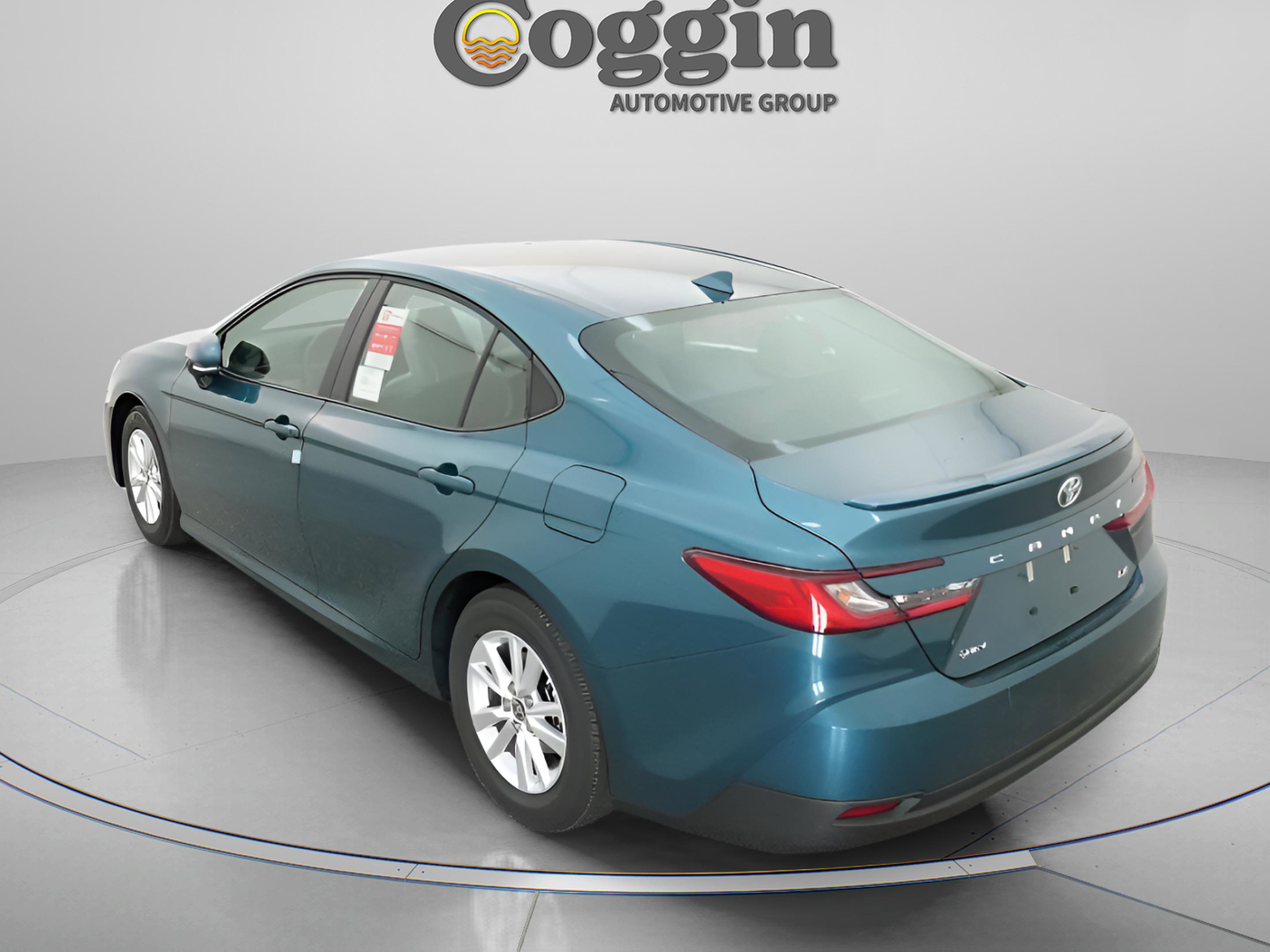 Used 2026 Toyota Camry LE w/ Convenience Package FWD image 9