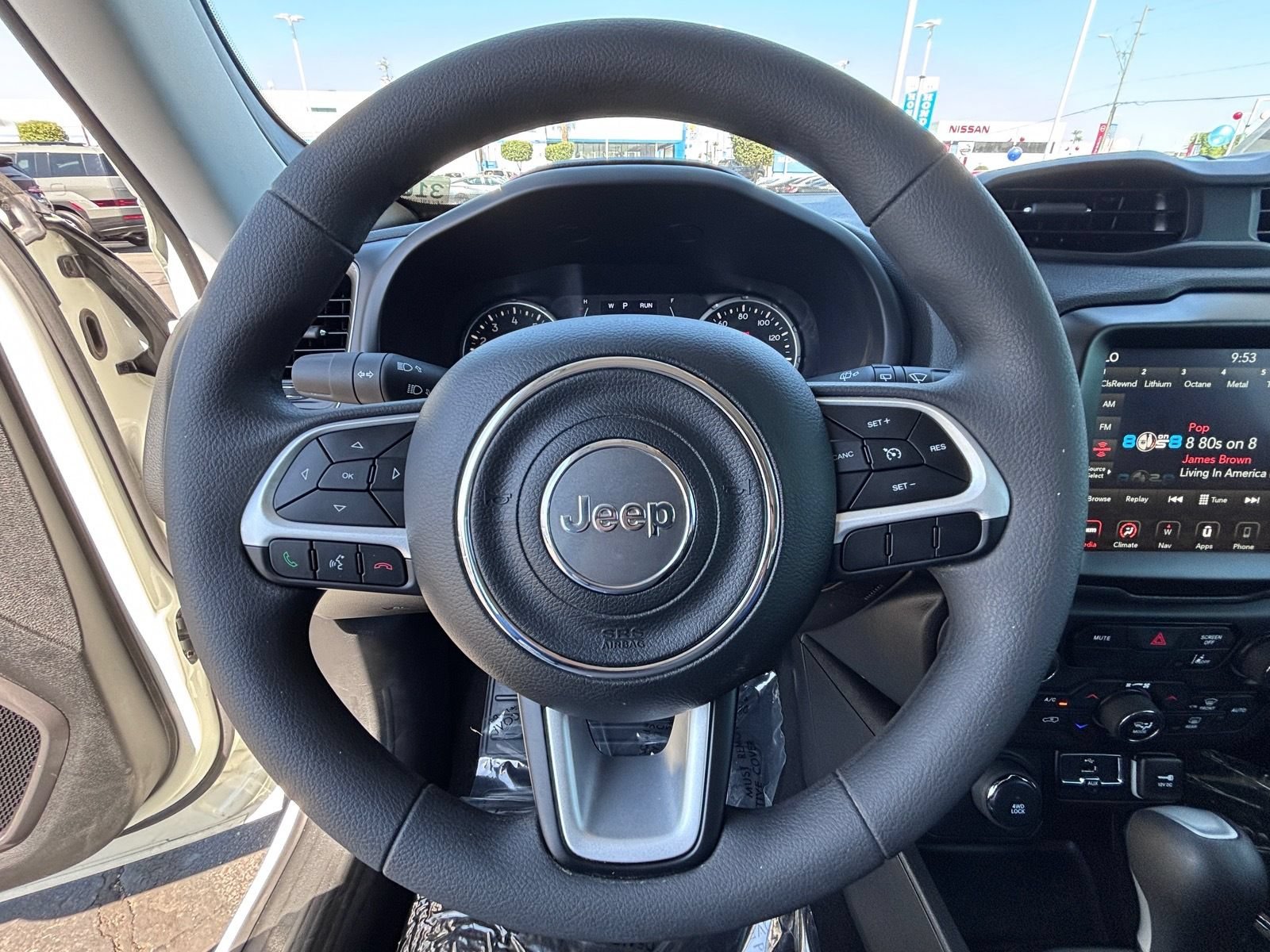 Used 2023 Jeep Renegade Latitude AWD/4WD image 21
