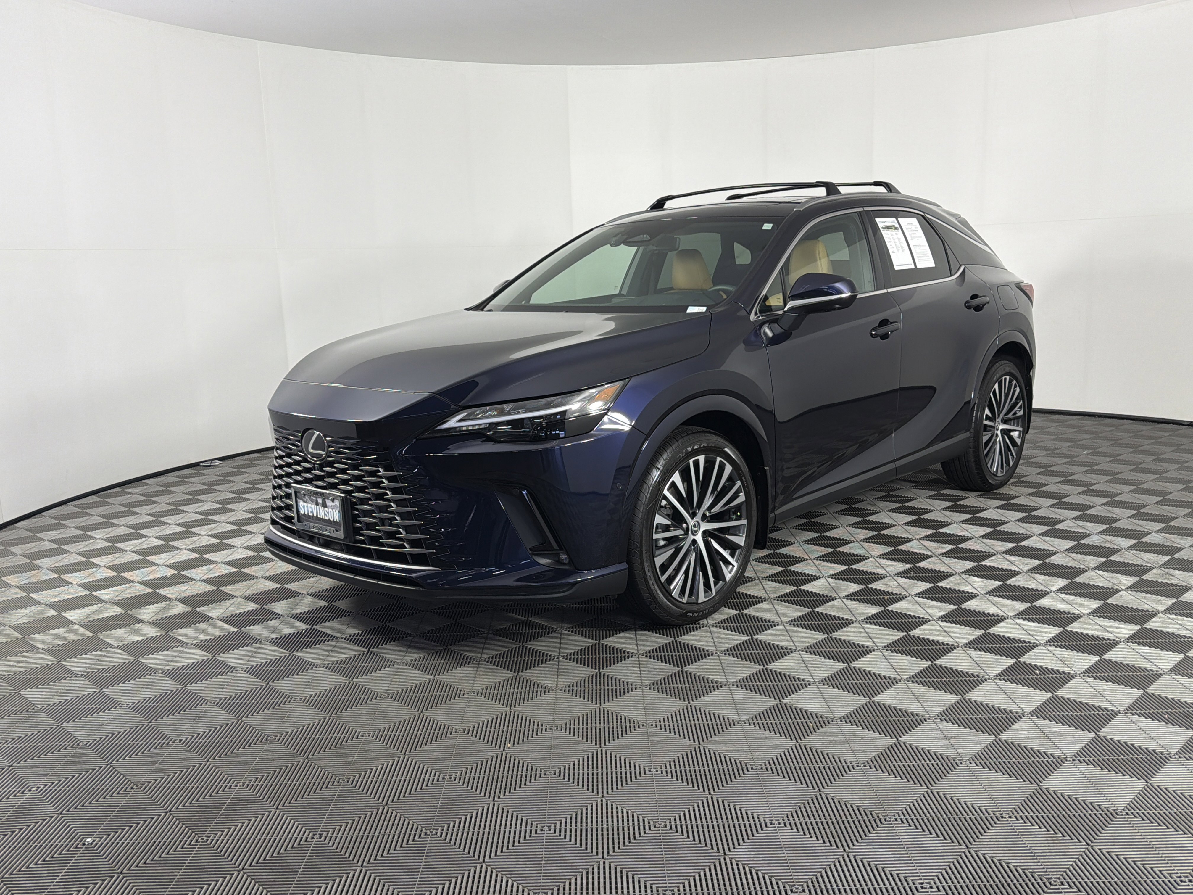 Used 2025 Lexus RX 350 w/ Convenience Package AWD/4WD image 3