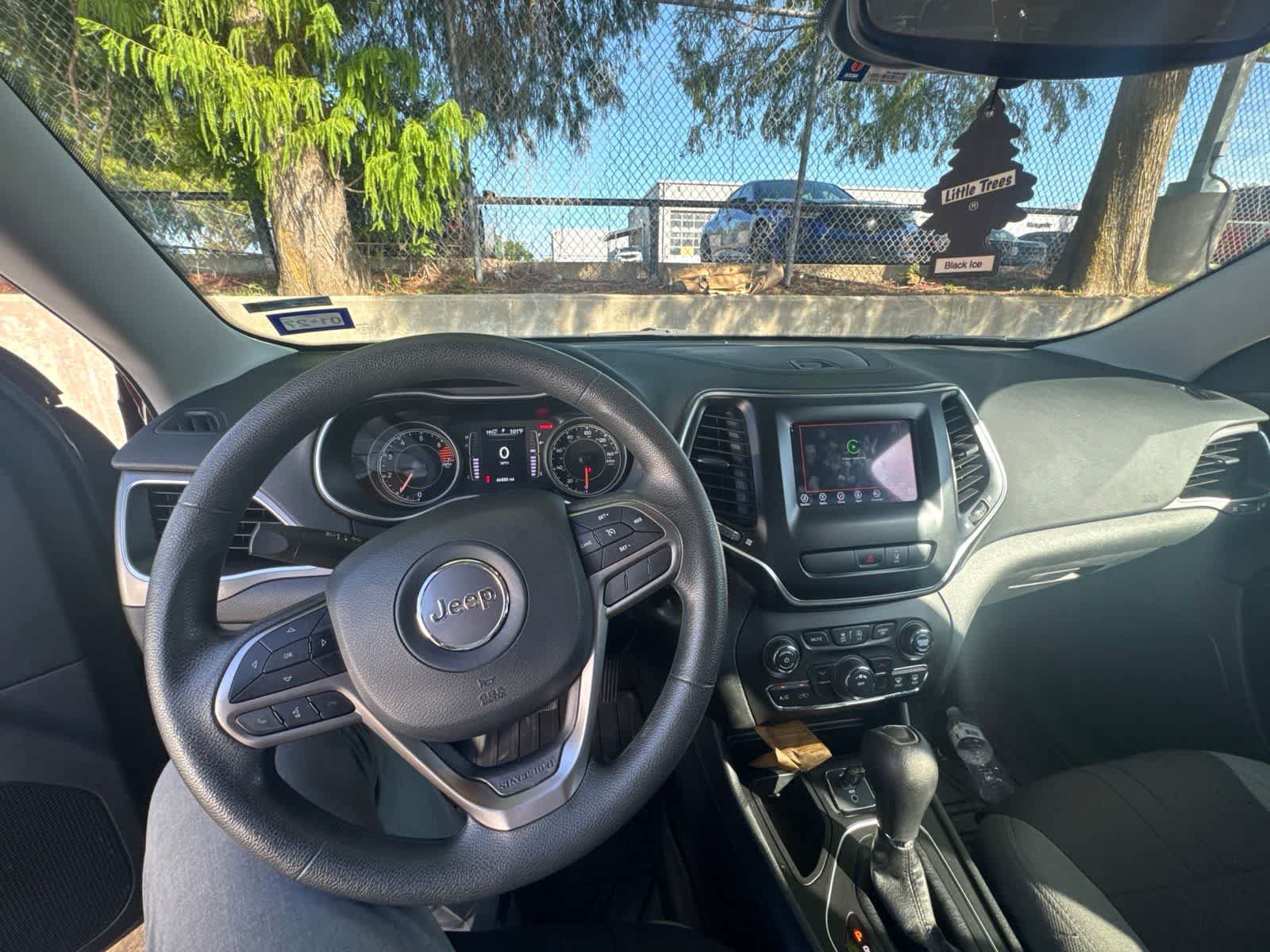 Used 2021 Jeep Cherokee Latitude FWD image 6
