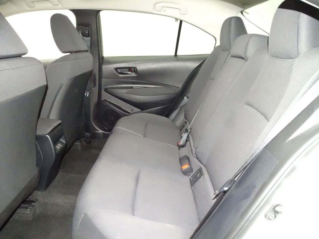 Used 2023 Toyota Corolla LE image 11