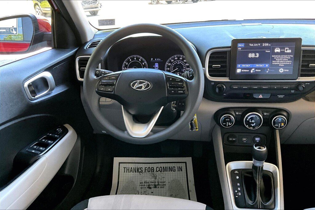 Used 2020 Hyundai Venue SEL FWD image 7