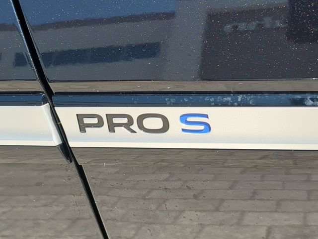 Used 2023 Volkswagen ID.4 Pro S RWD image 11