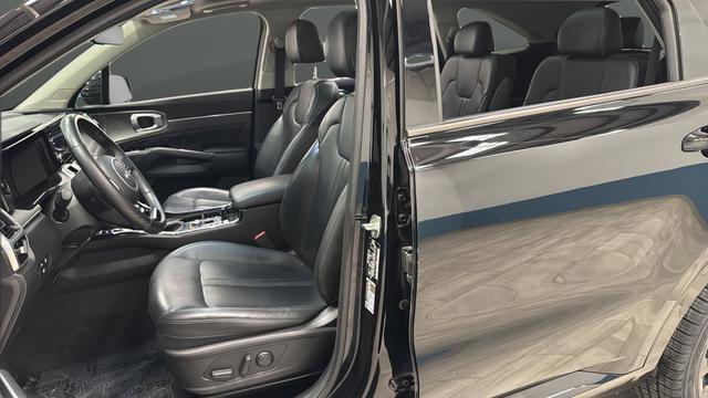 Used 2022 Kia Sorento SX image 9