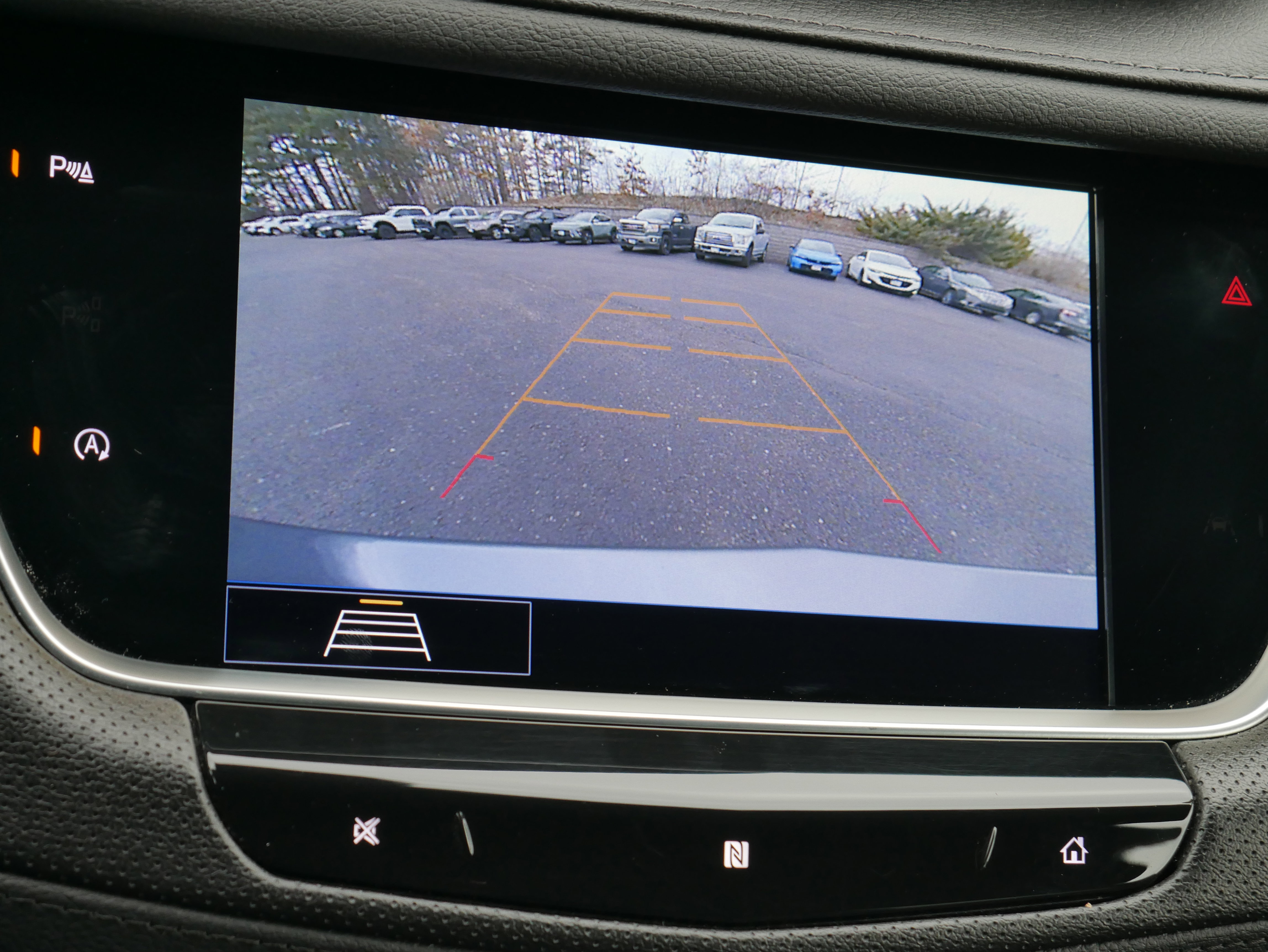 Certified 2020 Cadillac XT5 Premium Luxury w/ LPO, Floor Liner Package image 18