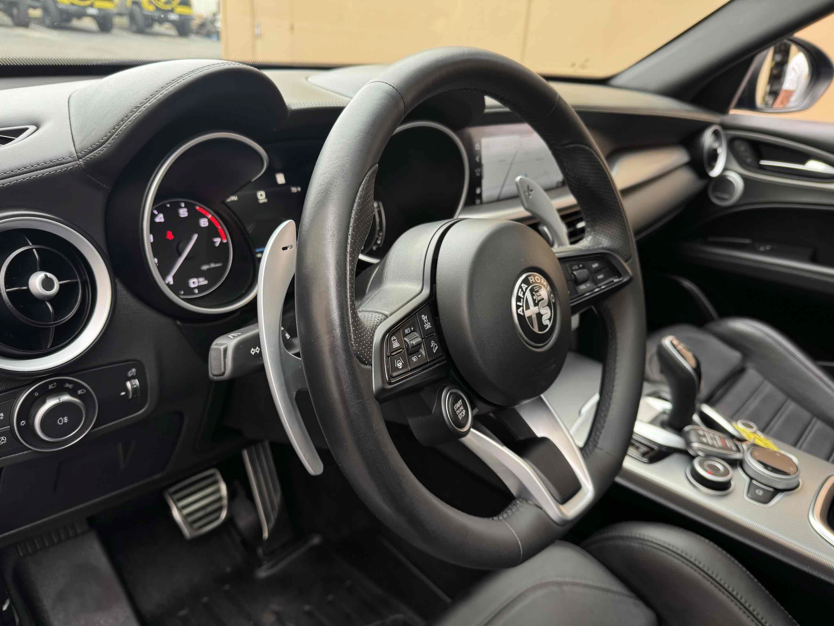 Used 2023 Alfa Romeo Stelvio Veloce AWD/4WD image 52
