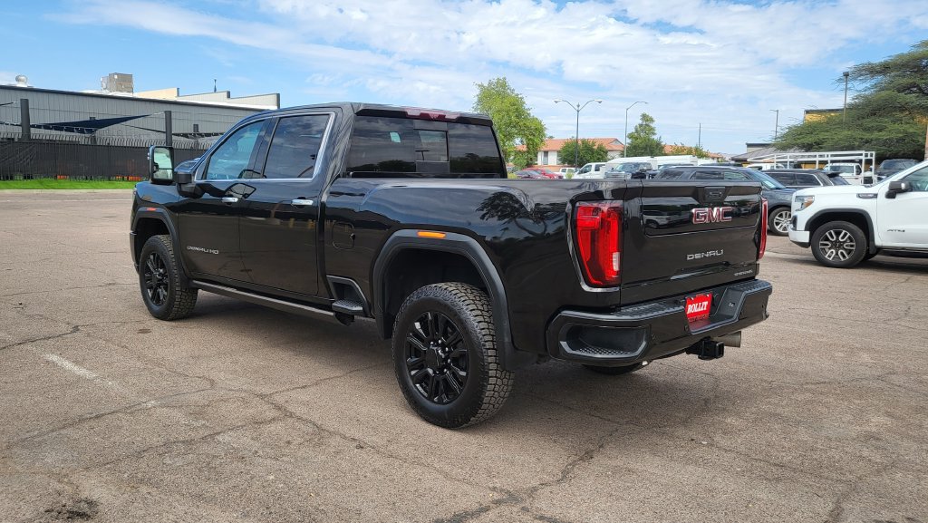 Used 2021 GMC Sierra 2500 Denali w/ Denali Black Diamond Edition AWD/4WD image 7