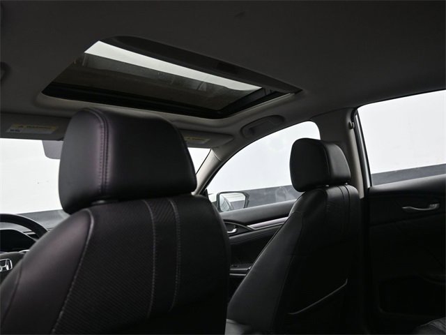 Used 2016 Honda Civic Touring image 6