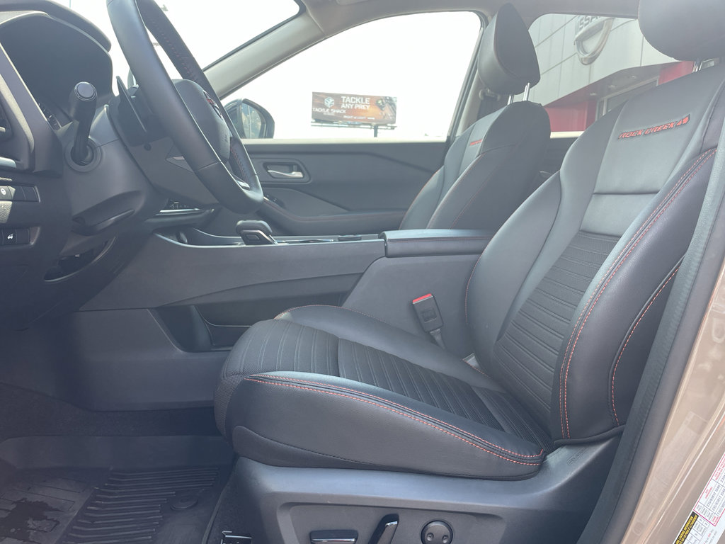 Certified 2025 Nissan Rogue SV image 10