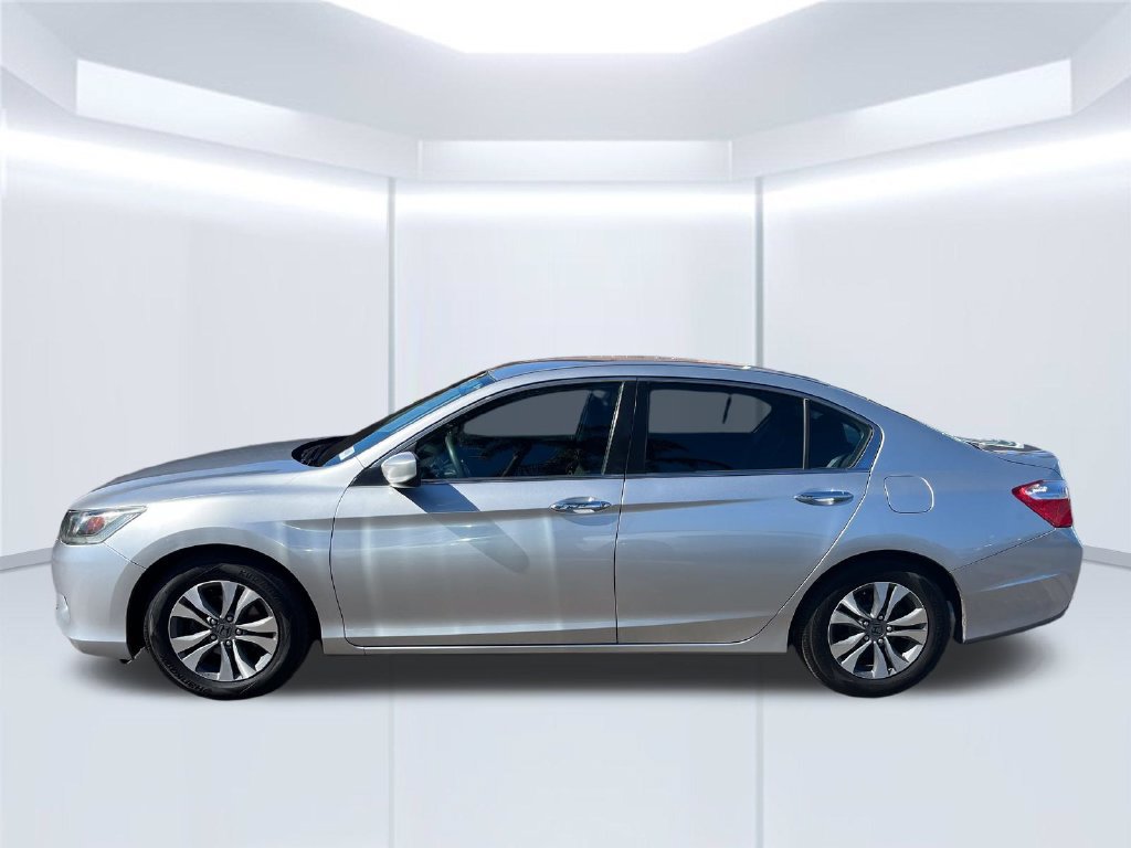 Used 2013 Honda Accord LX image 2