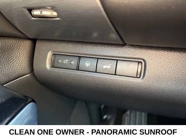 Used 2025 Nissan Pathfinder SL w/ SL Premium Package FWD image 7