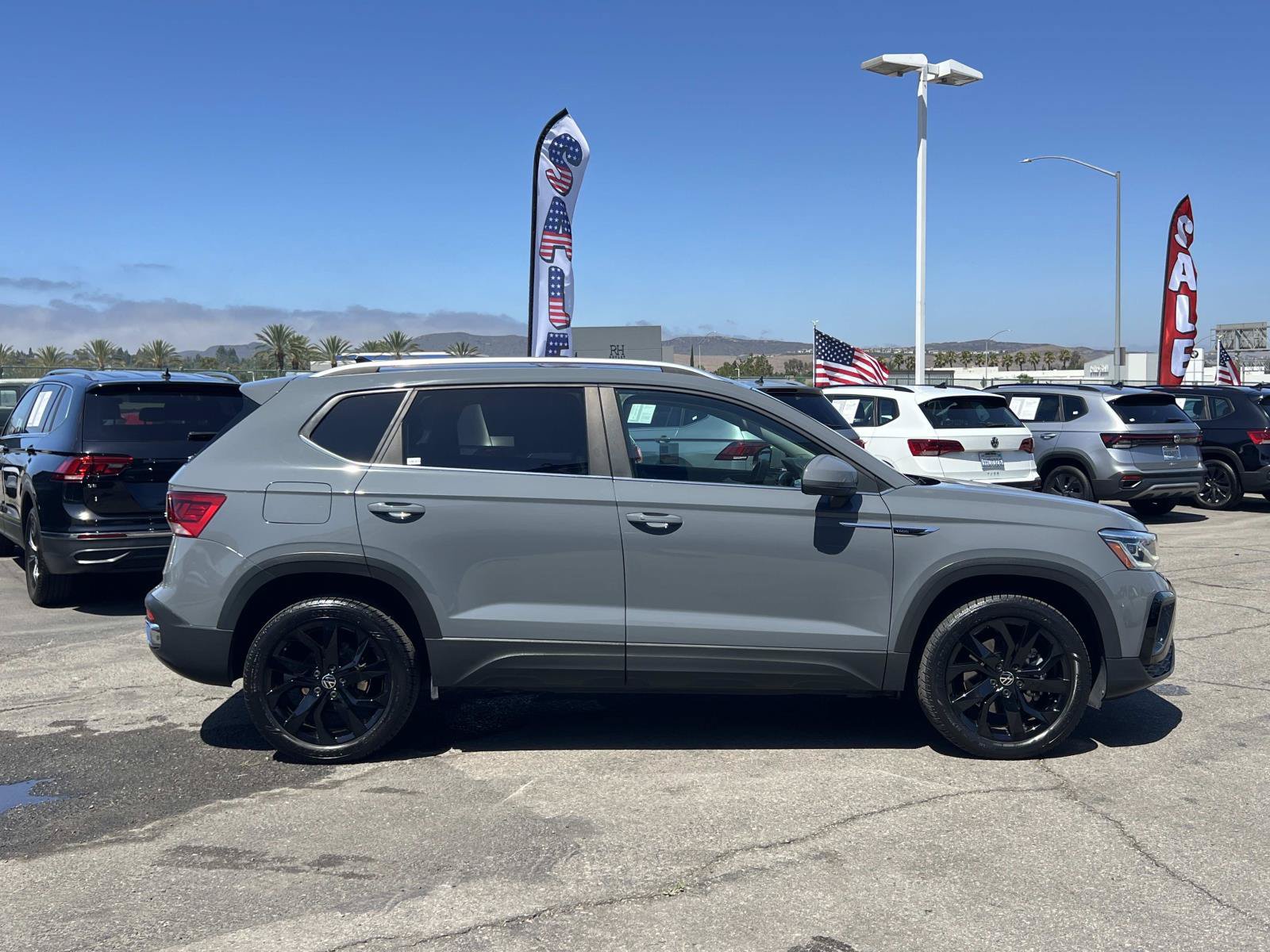 Certified 2022 Volkswagen Taos SEL FWD image 28