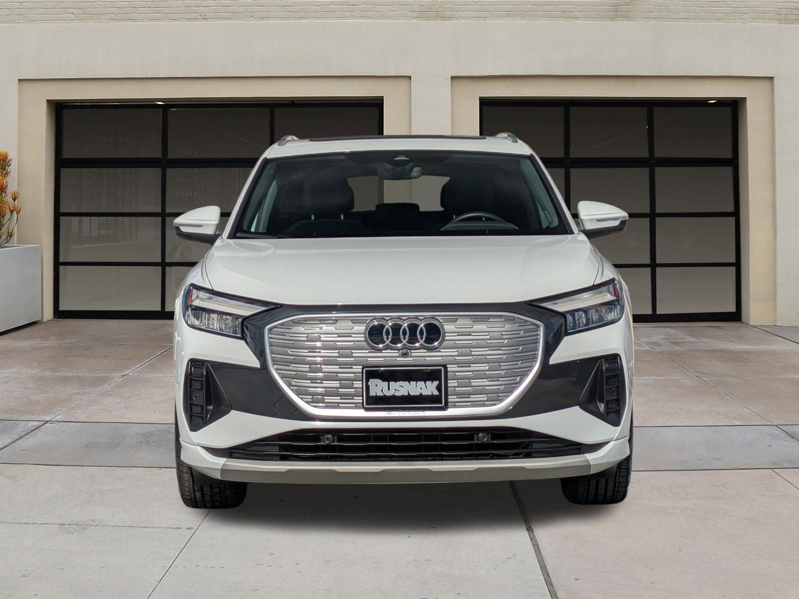 Used 2022 Audi Q4 e-tron Premium Plus w/ Premium Plus image 6