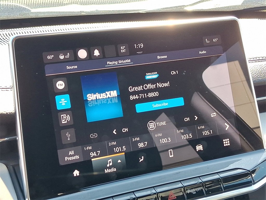 Used 2023 Jeep Compass Limited image 17