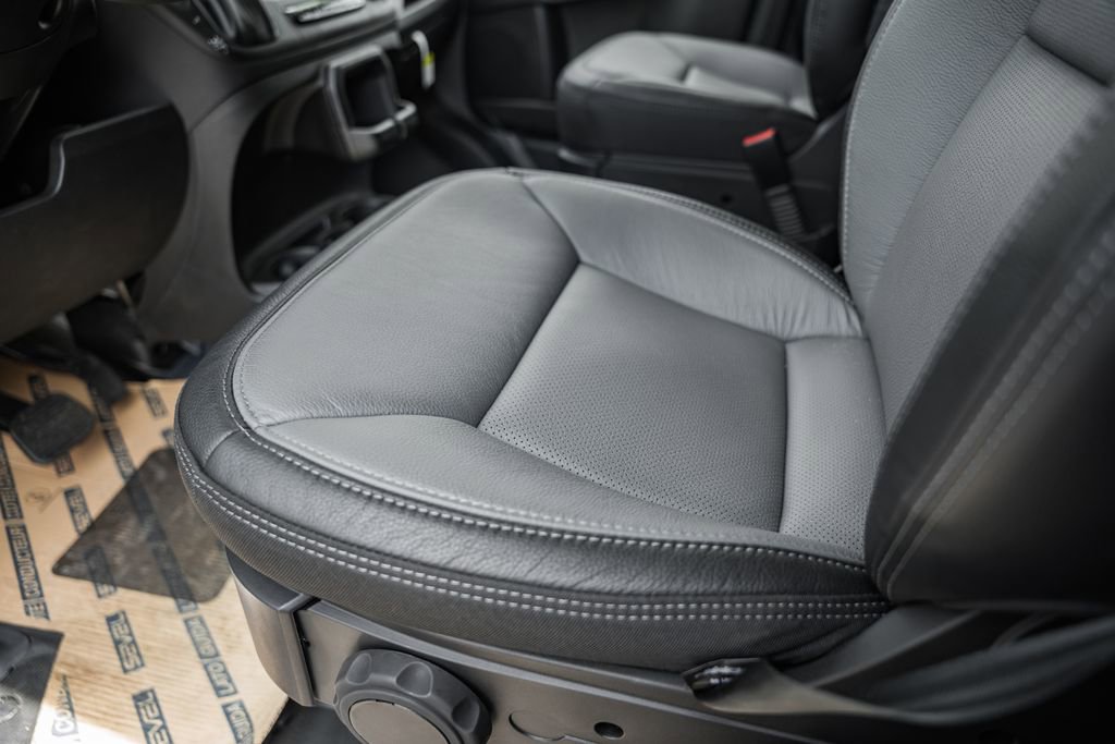 New 2025 RAM ProMaster 3500 w/ Quick Order Package 22G SLT image 31