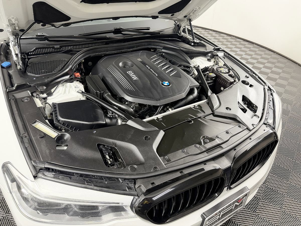 Used 2017 BMW 540i RWD image 21