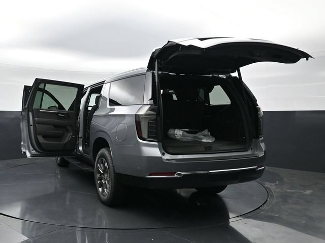 New 2026 Chevrolet Suburban LT w/ Comfort Package AWD/4WD image 57