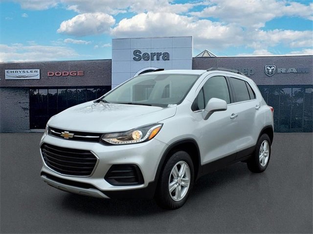 Used 2019 Chevrolet Trax LT w/ LT Convenience Package image 3