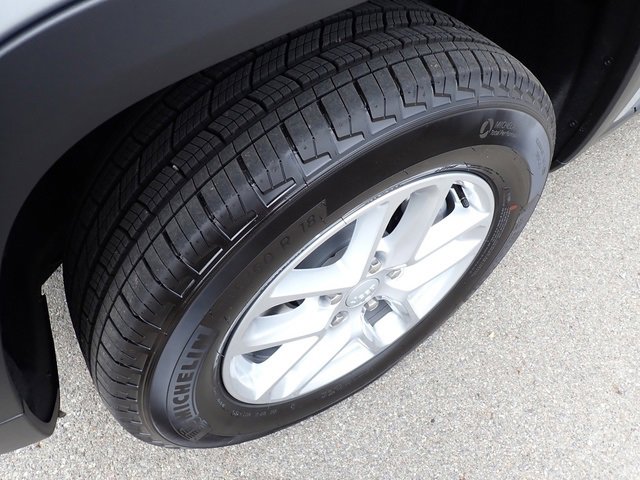 New 2025 Jeep Grand Cherokee L Laredo w/ Luxury Tech Group I image 11