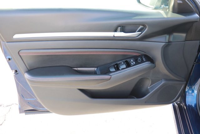 Used 2023 Nissan Altima 2.5 SR image 8