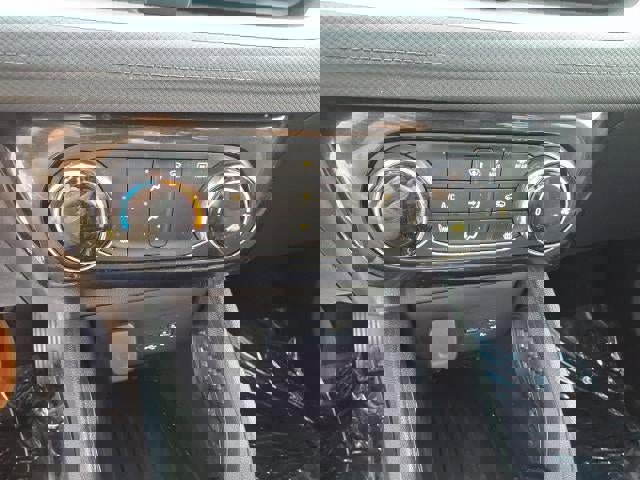 Used 2025 Chevrolet TrailBlazer LT w/ LT Cold Weather Package image 13