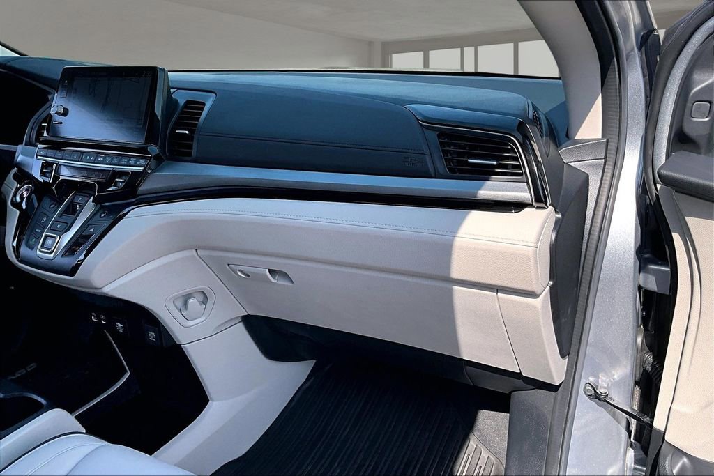 Certified 2025 Honda Odyssey Touring image 26