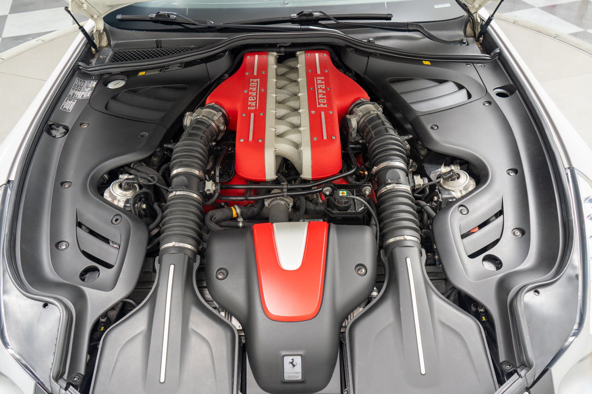 Used 2014 Ferrari FF AWD/4WD image 12