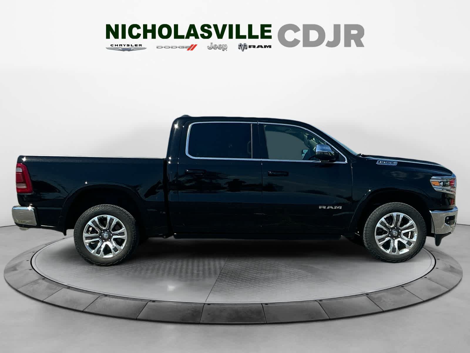 Used 2024 RAM 1500 Limited AWD/4WD image 6