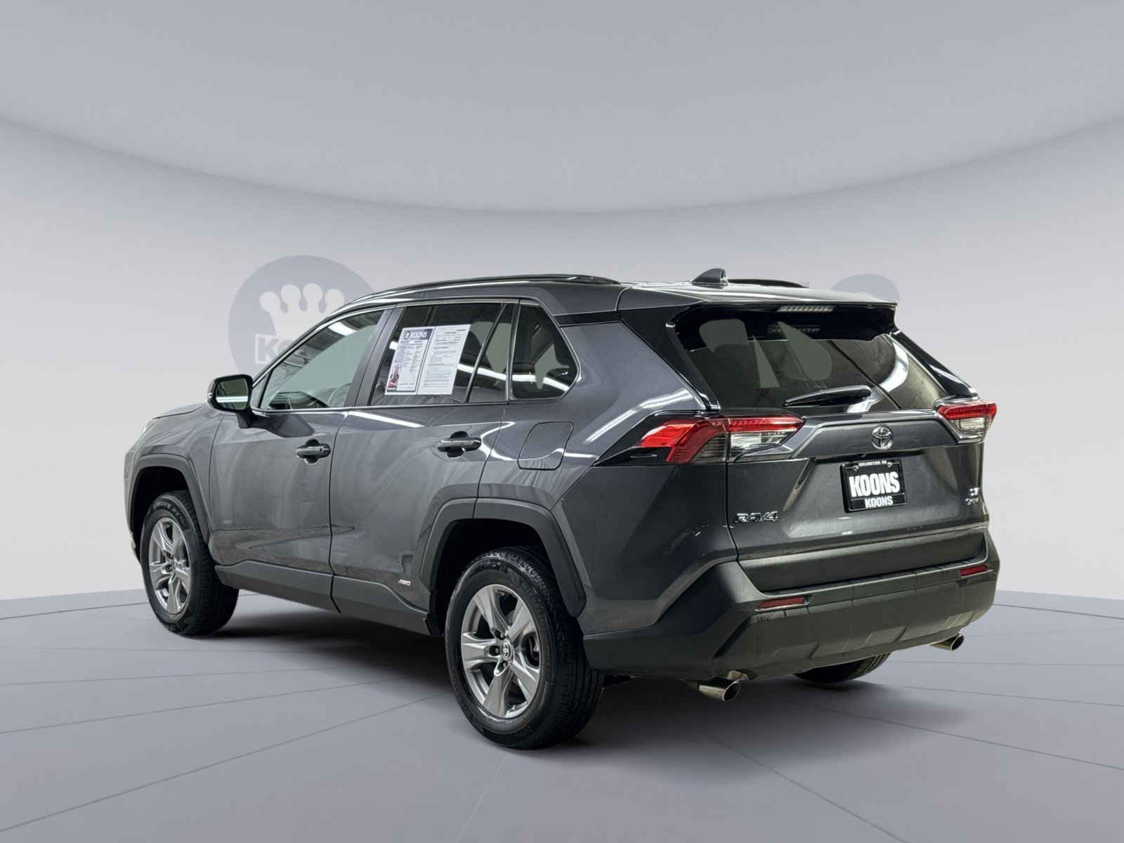 Used 2025 Toyota RAV4 LE AWD/4WD image 18