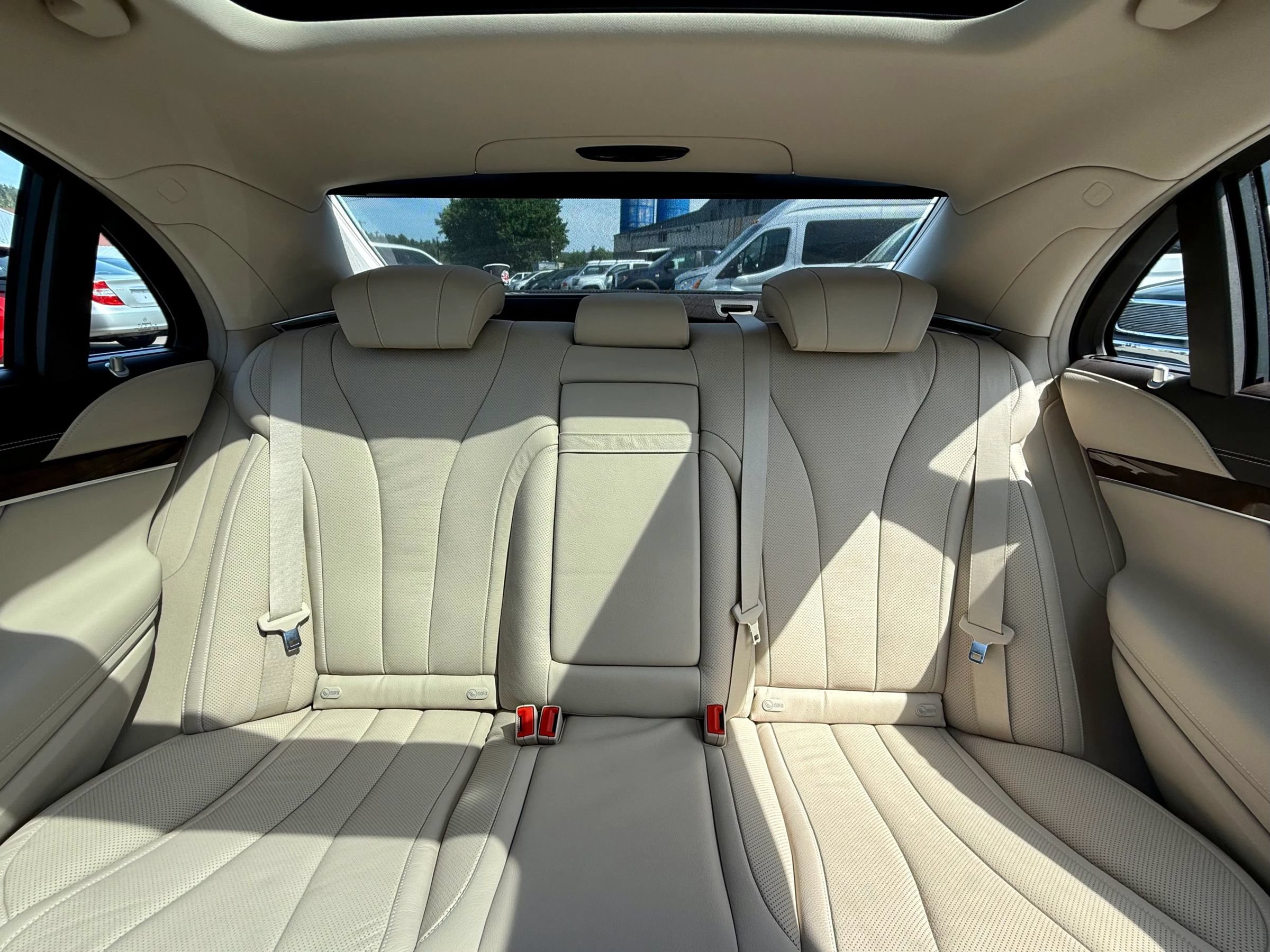 Used 2015 Mercedes-Benz S 550 4MATIC Sedan image 47