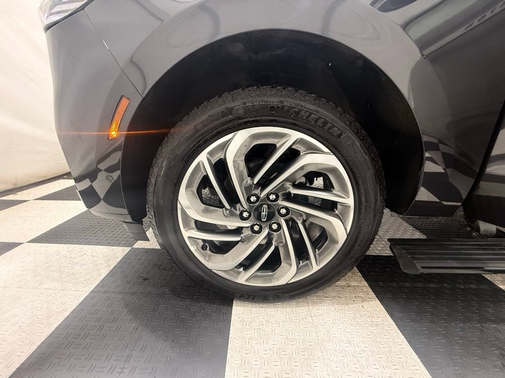 Used 2025 Lincoln Navigator L Reserve AWD/4WD image 16