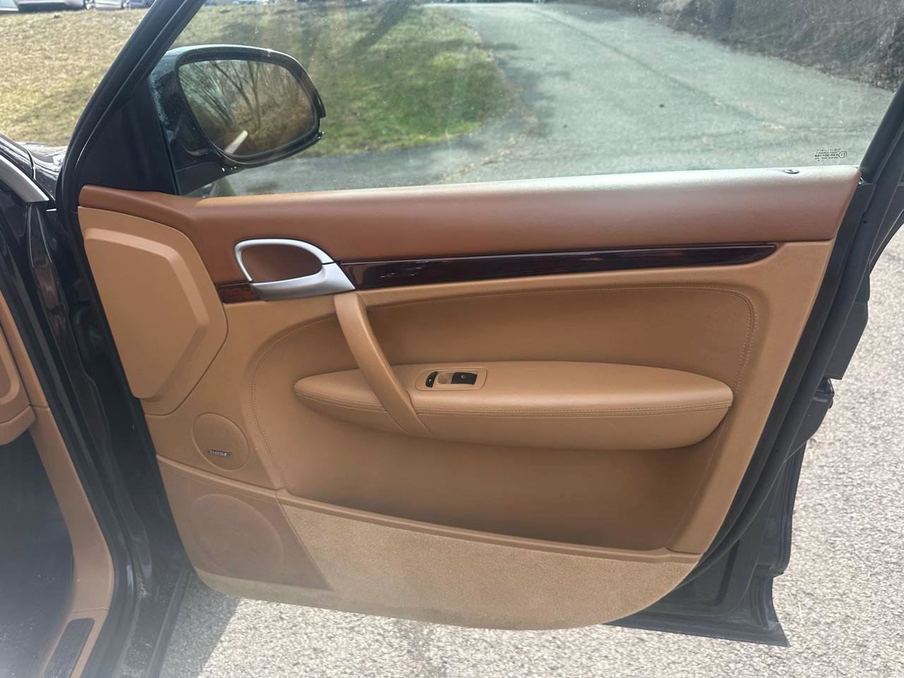 Used 2005 Porsche Cayenne Turbo AWD/4WD image 18