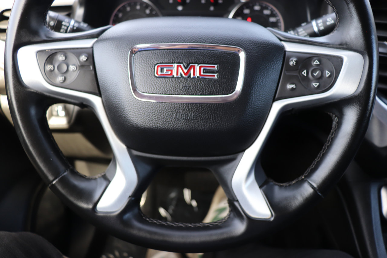 Used 2023 GMC Acadia SLT image 29