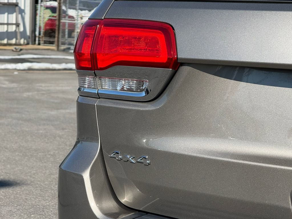 Used 2016 Jeep Grand Cherokee Laredo w/ Quick Order Package 23E image 7