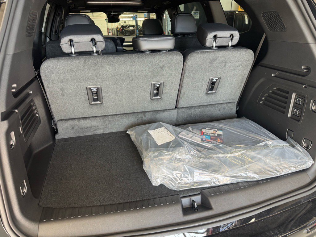 New 2026 Buick Enclave Avenir w/ Super Cruise Package image 8
